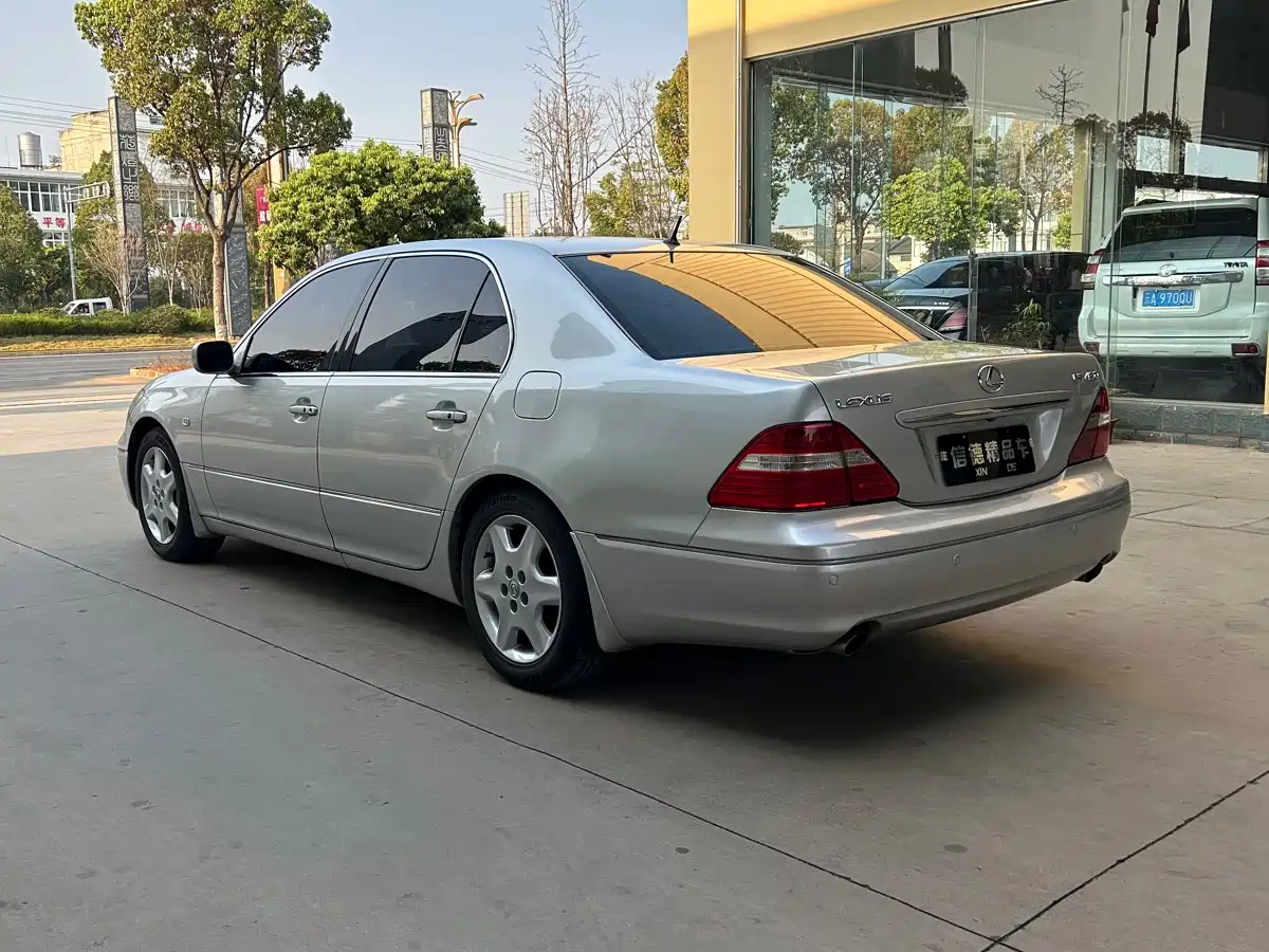 Lexus LS 2005 430 фото 6