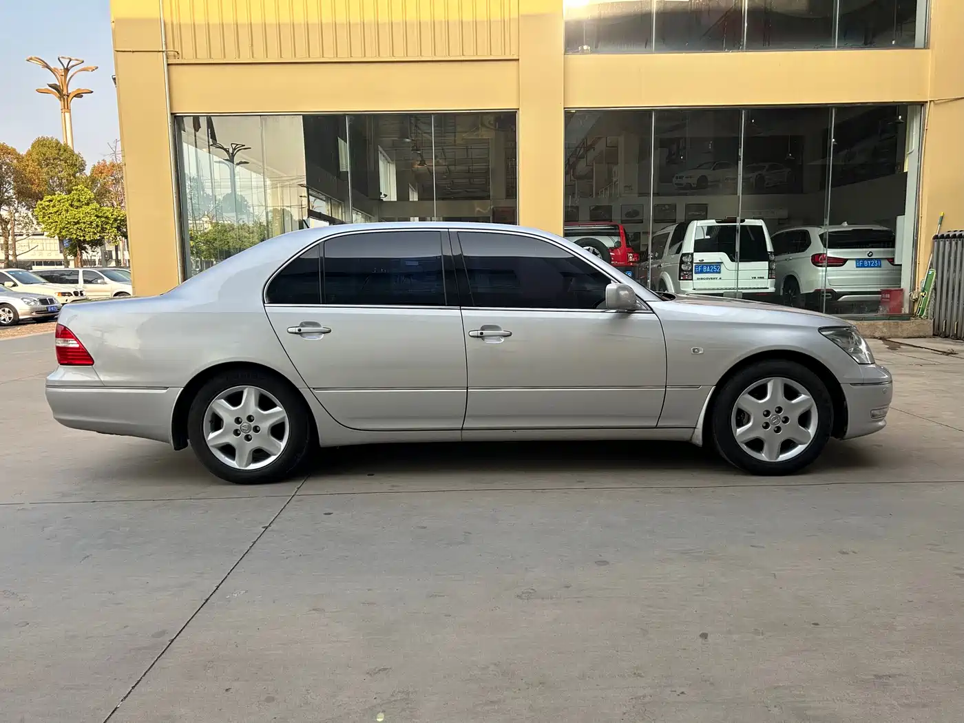 Lexus LS 2005 430 фото 4
