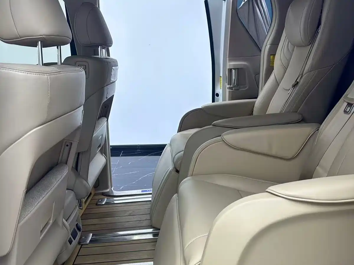 Toyota Alphard 2012 2.4L Luxury Edition фото 7
