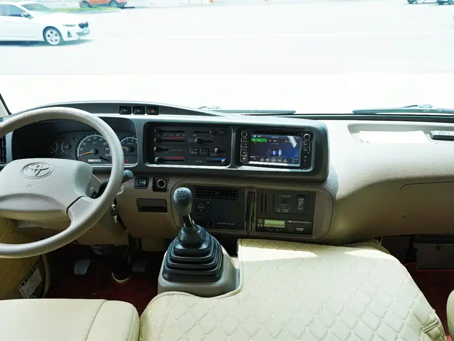 Toyota Coaster 2019 4.0L Premium Vehicle GRB53L-ZEMSK 23-seater 9GR фото 10