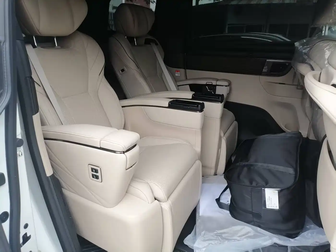 Toyota Alphard 2024 Hybrid 2.5L Prestige Edition фото 5