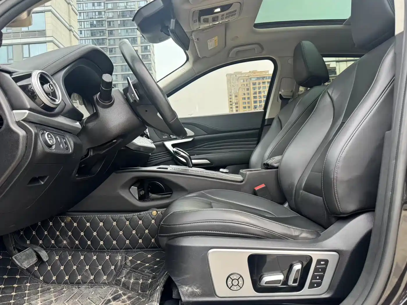 WEI PAI WEI BRAND VV7