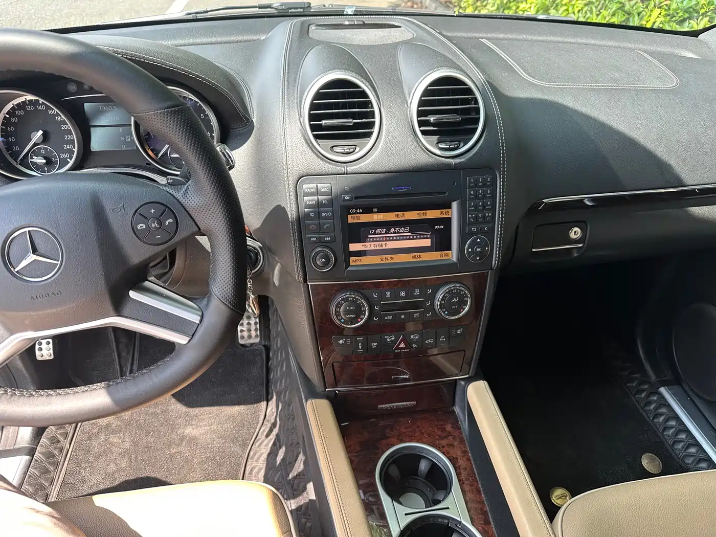 Mercedes-Benz M-Class 2010 ML 350 4MATIC Luxury фото 5