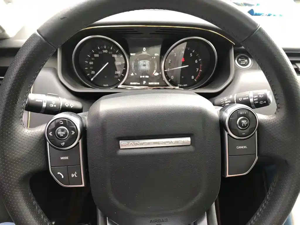 Land Rover Range Rover Sport 2016 Model 2.0 GTDi HSE фото 3