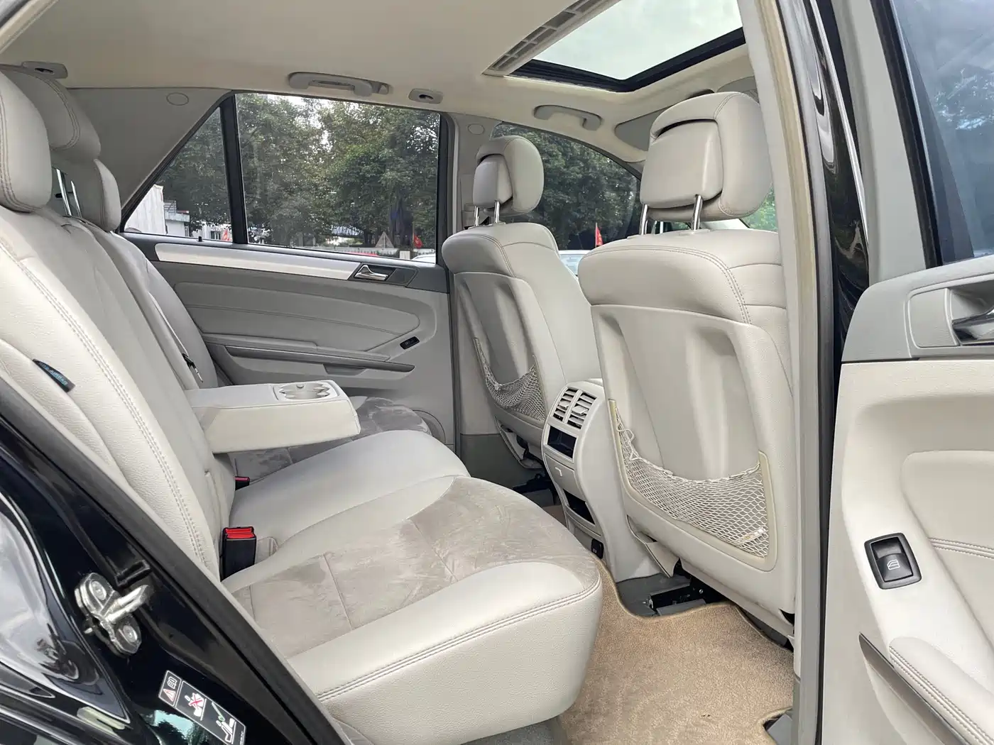 Mercedes-Benz M-Class 2010 ML 300 4MATIC фото 10