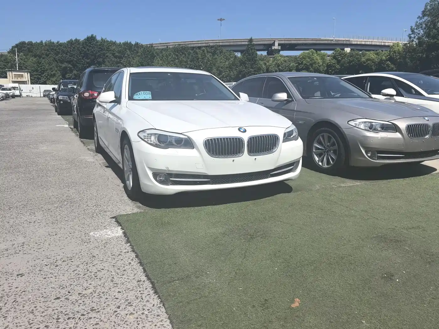 BMW 5 Series 2011 523Li Leading фото 3