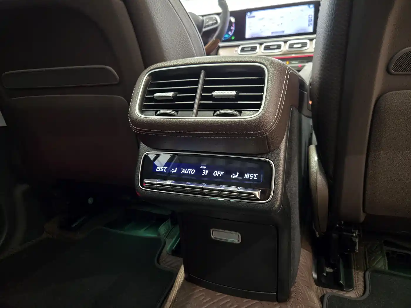 Mercedes-Benz GLS 2021 Facelift GLS 450 4MATIC Luxury фото 26