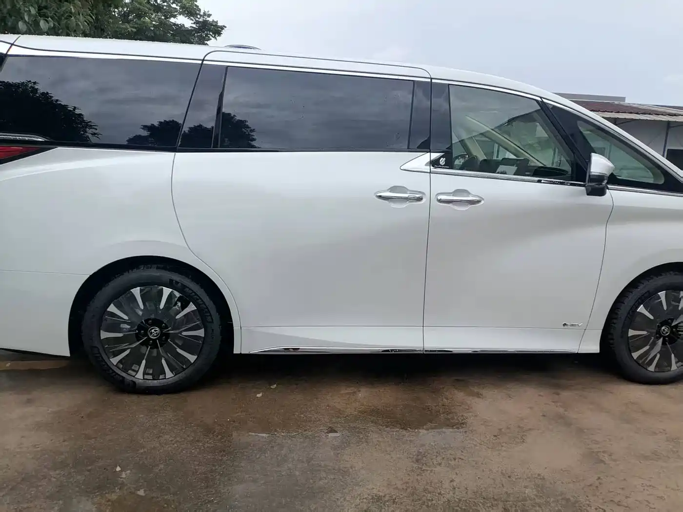 Toyota Alphard 2024 Hybrid 2.5L Prestige Edition фото 7