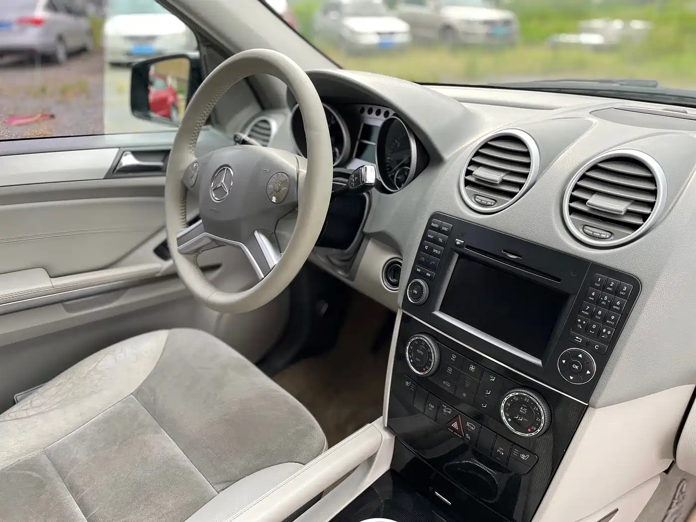 Mercedes-Benz M-Class 2010 ML 300 4MATIC фото 12
