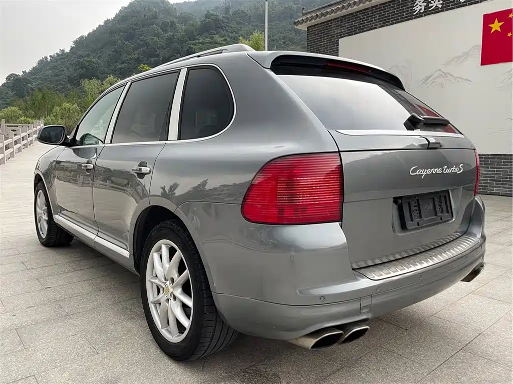 Porsche Cayenne 2006 Cayenne Turbo 4.5T фото 3