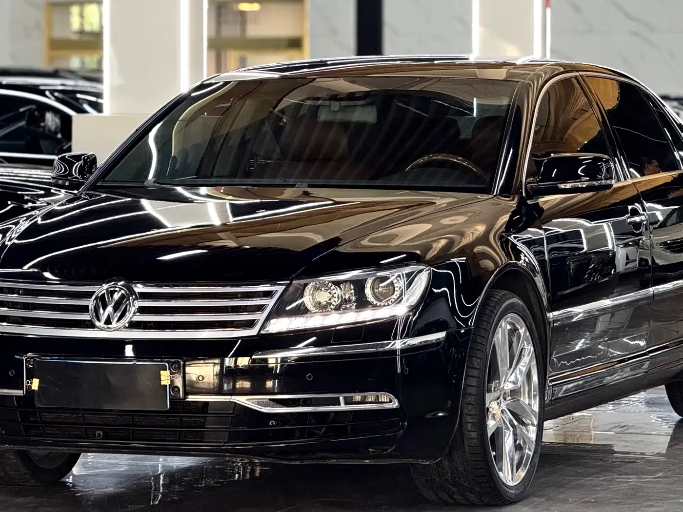 Volkswagen Phaeton 2012 3.6L Premium Custom