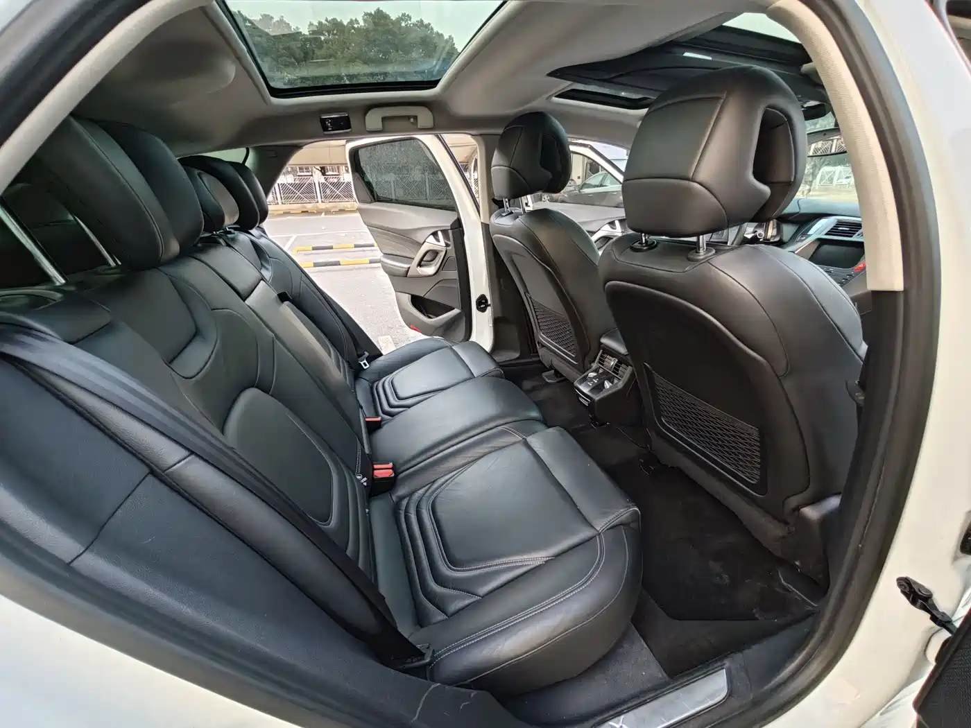 DS 5 2014 1.6T Luxury THP160 фото 10