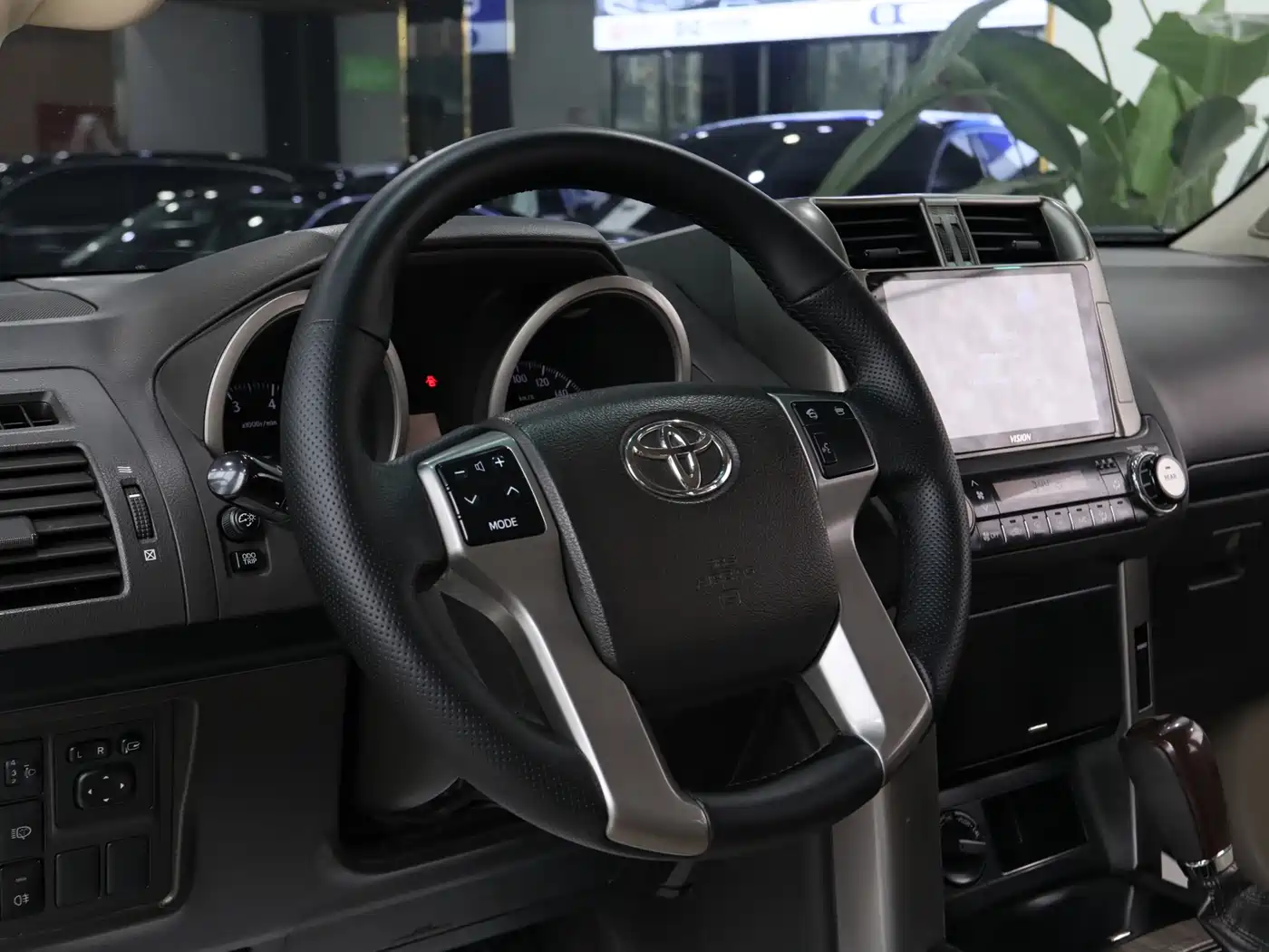 Toyota Prado (Import) 2010 2.7L Auto Luxury фото 7