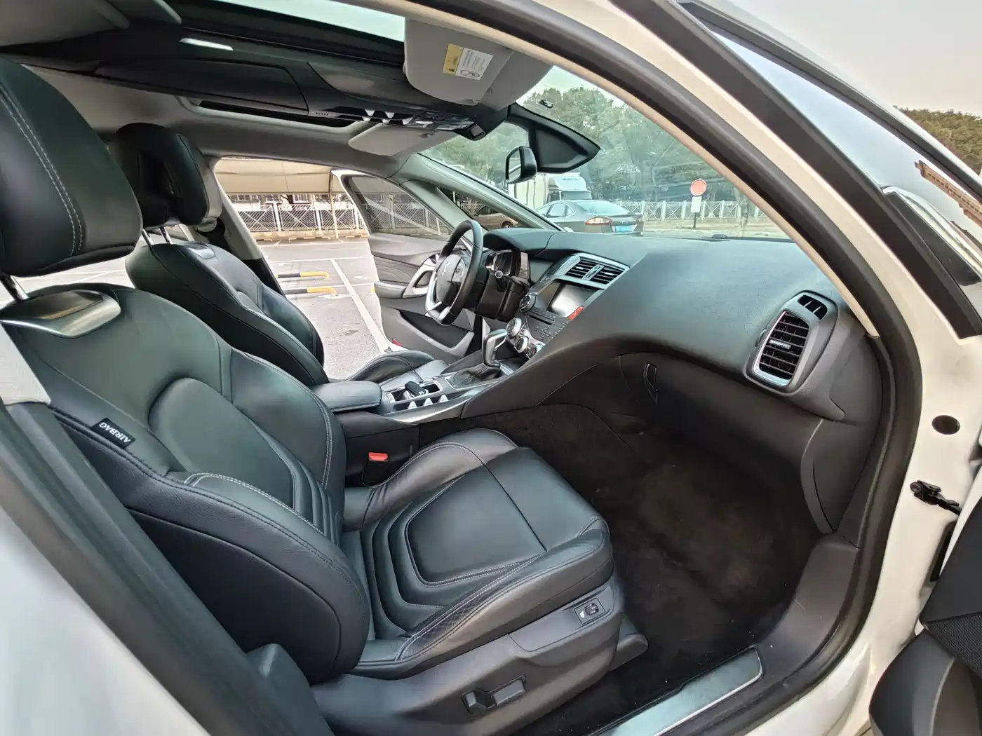 DS 5 2014 1.6T Luxury THP160 фото 7