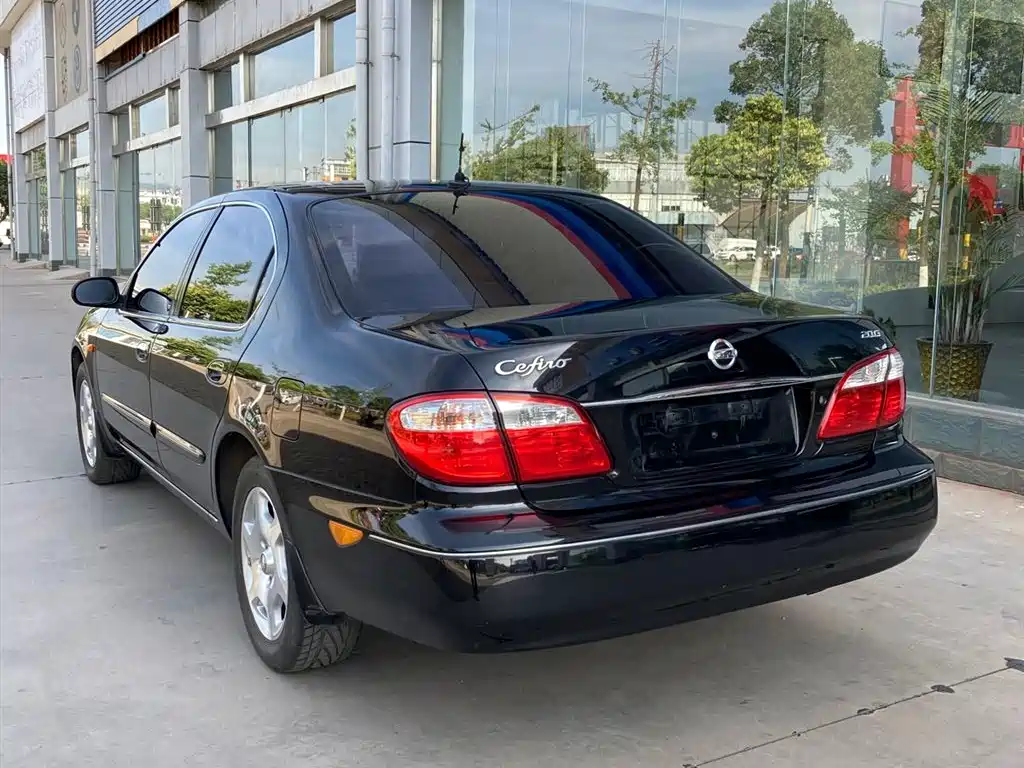 Nissan Cefiro 2002