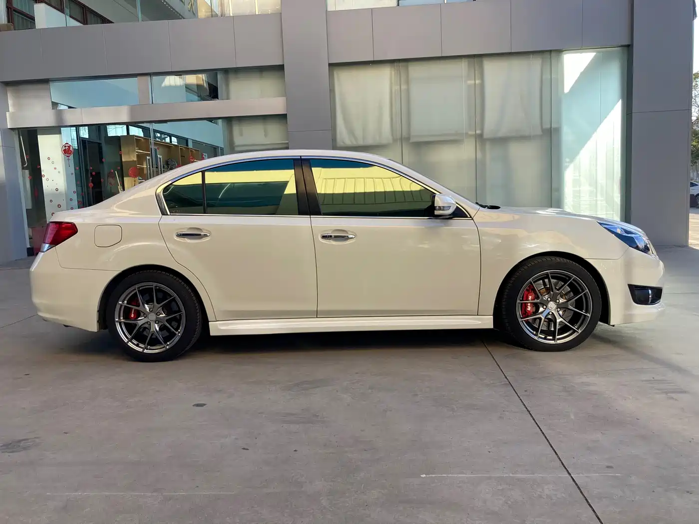 Subaru Legacy 2010 2.5GT Luxury Navigation Edition фото 7