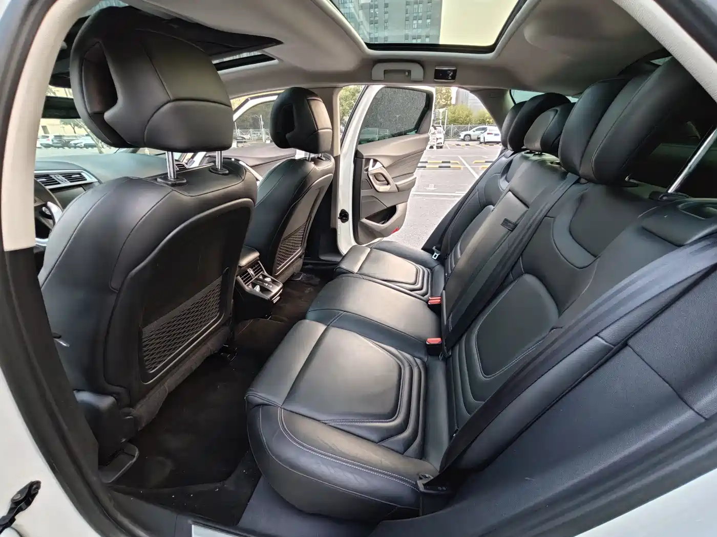 DS 5 2014 1.6T Luxury THP160 фото 11