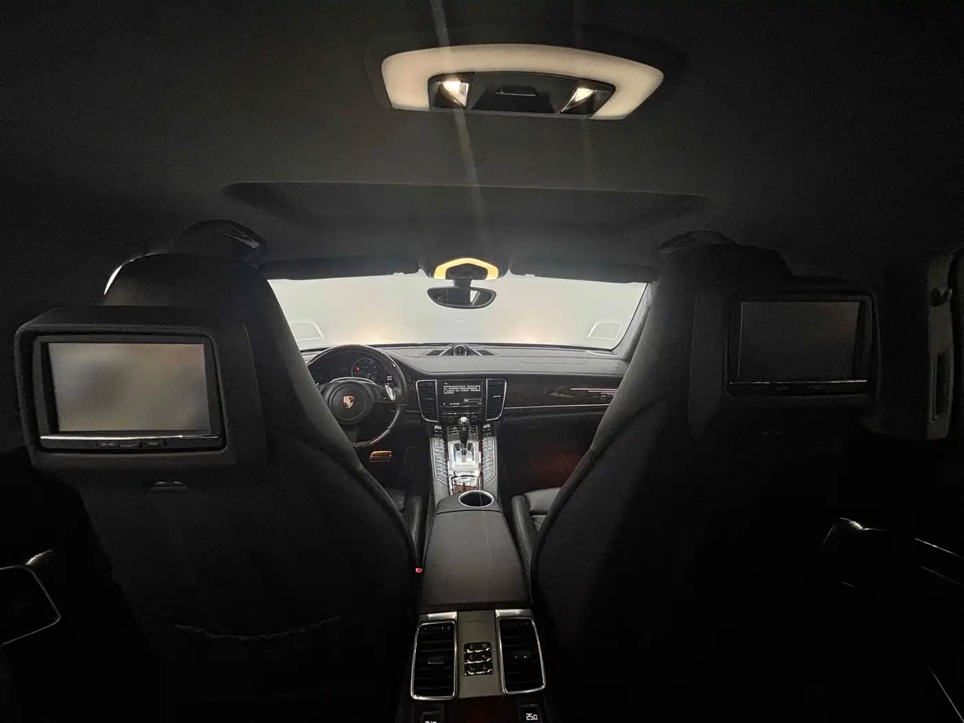 Porsche Panamera 2010 Porsche Panamera Turbo 4.8T фото 10