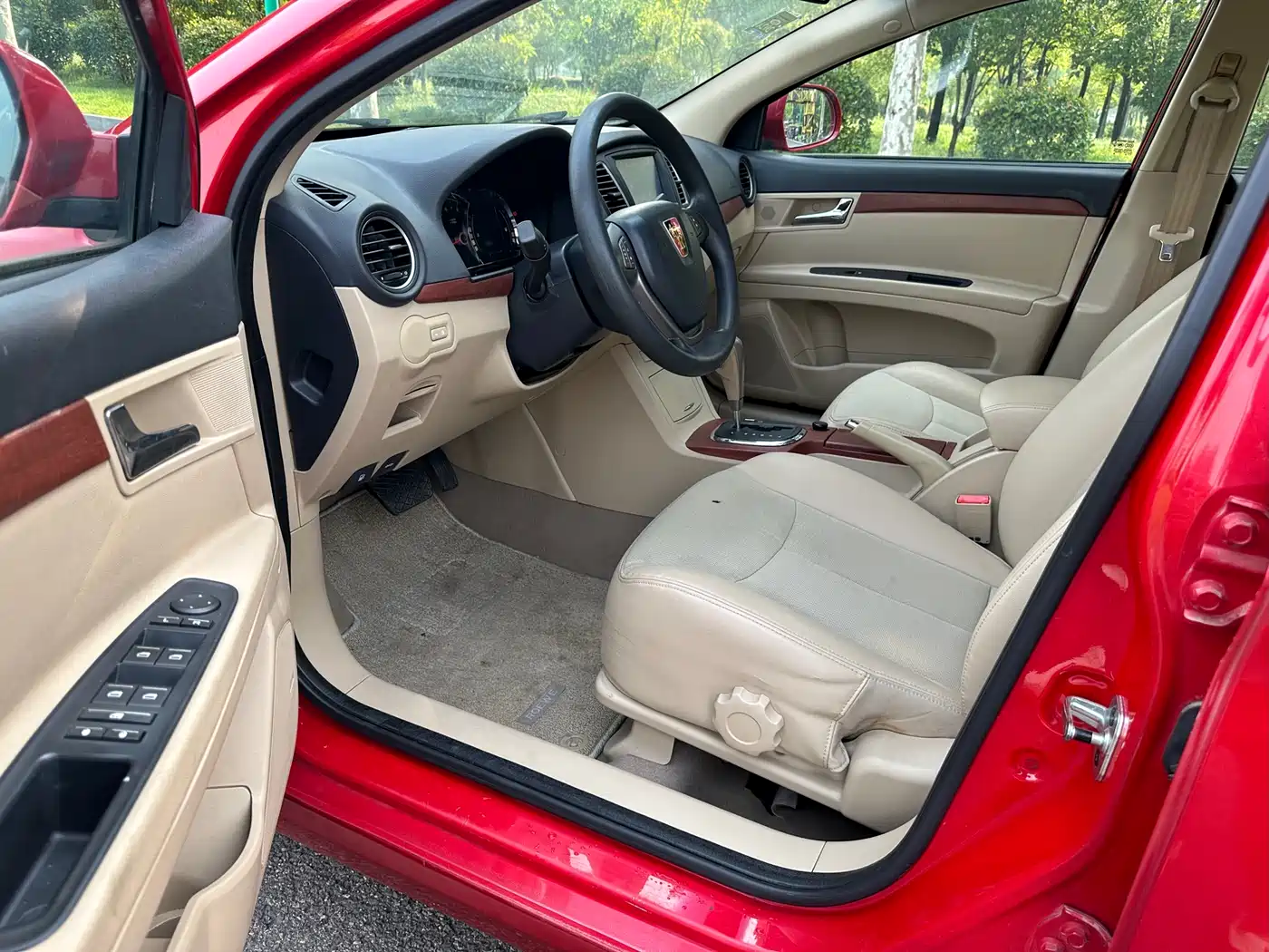 Roewe 350 2014 2013 350C 1.5L Automatic Joy Edition