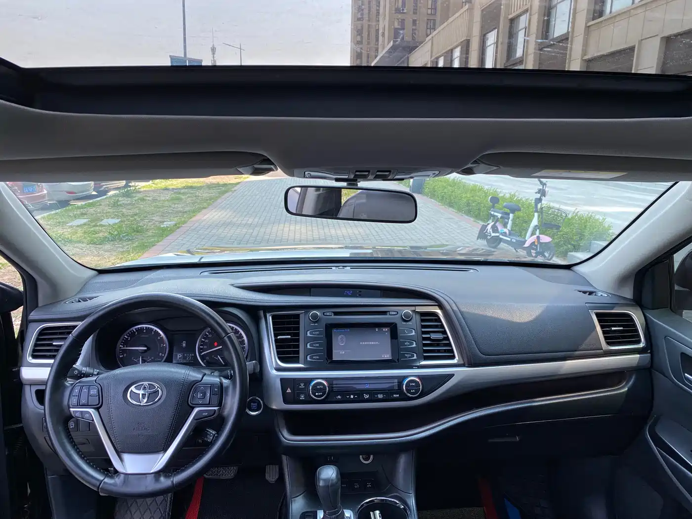 Toyota Highlander 2015 2.0T AWD Luxury Edition 7-seater фото 6