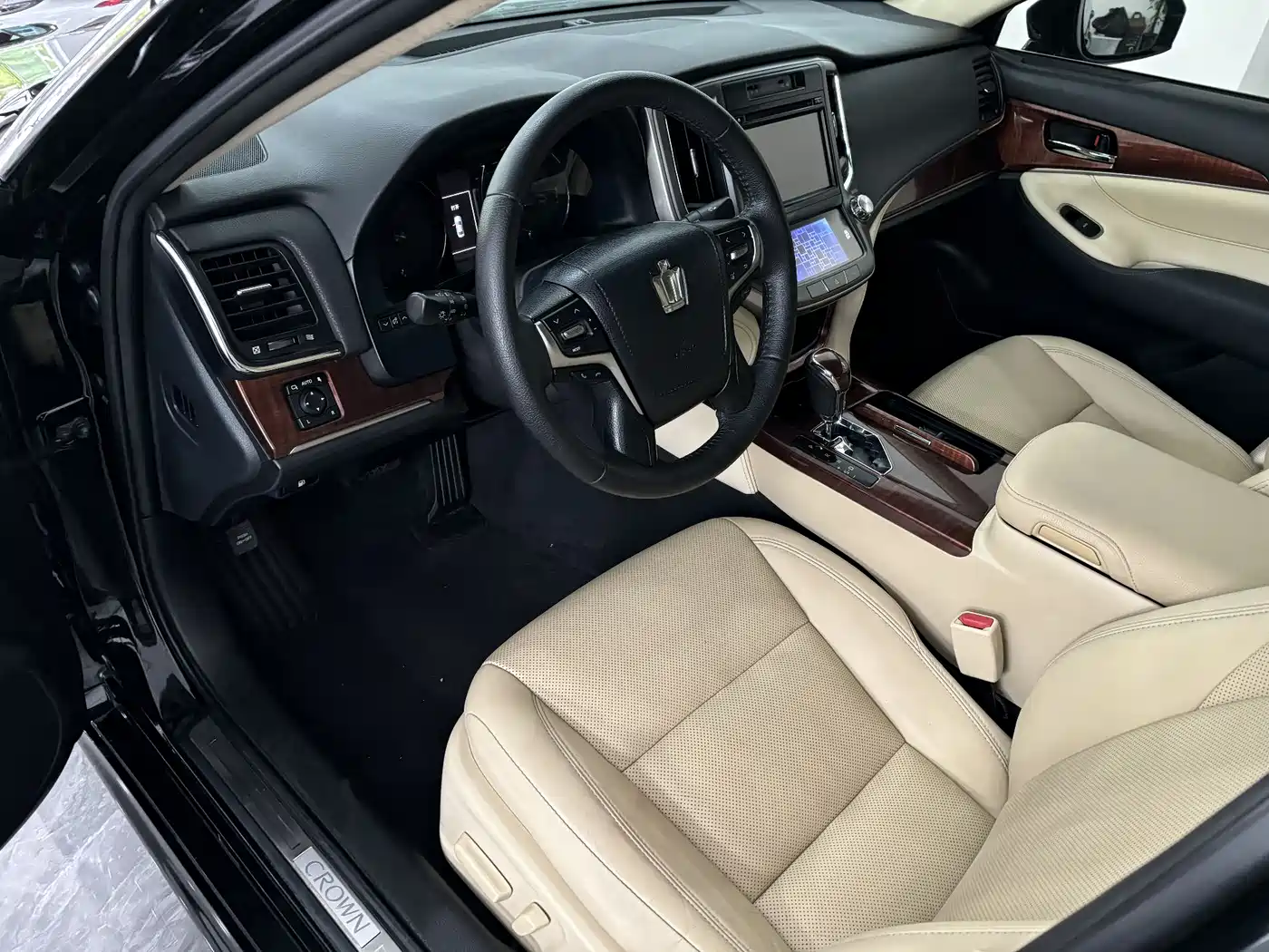 Toyota Crown 2015 2.5L Smart Edition фото 11