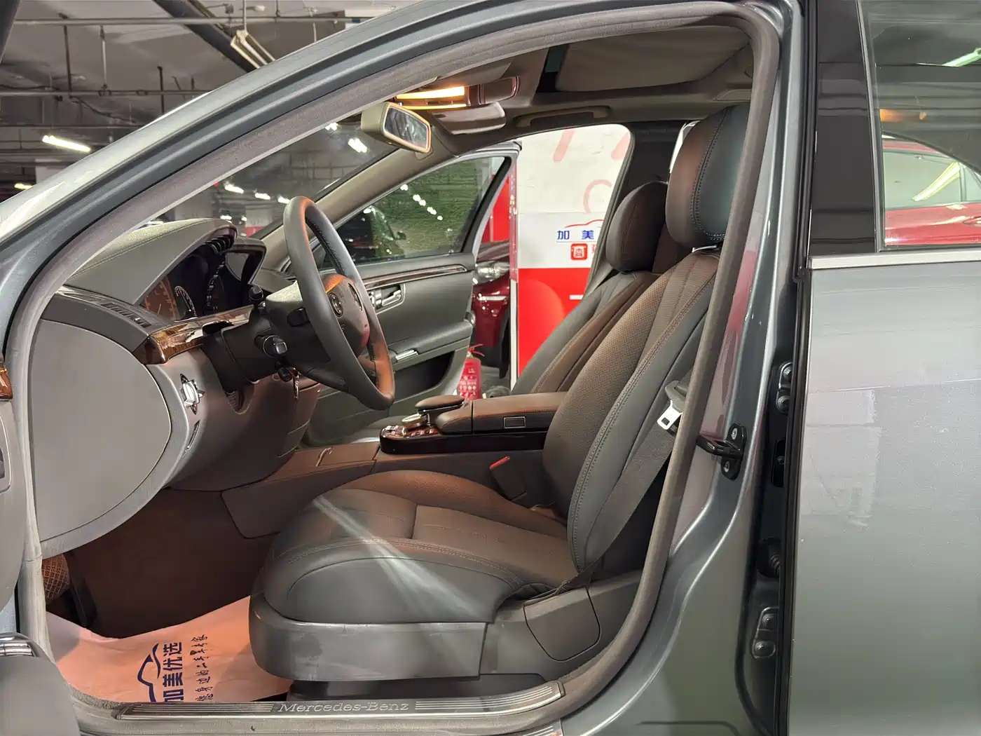Mercedes-Benz S-Class фото 19