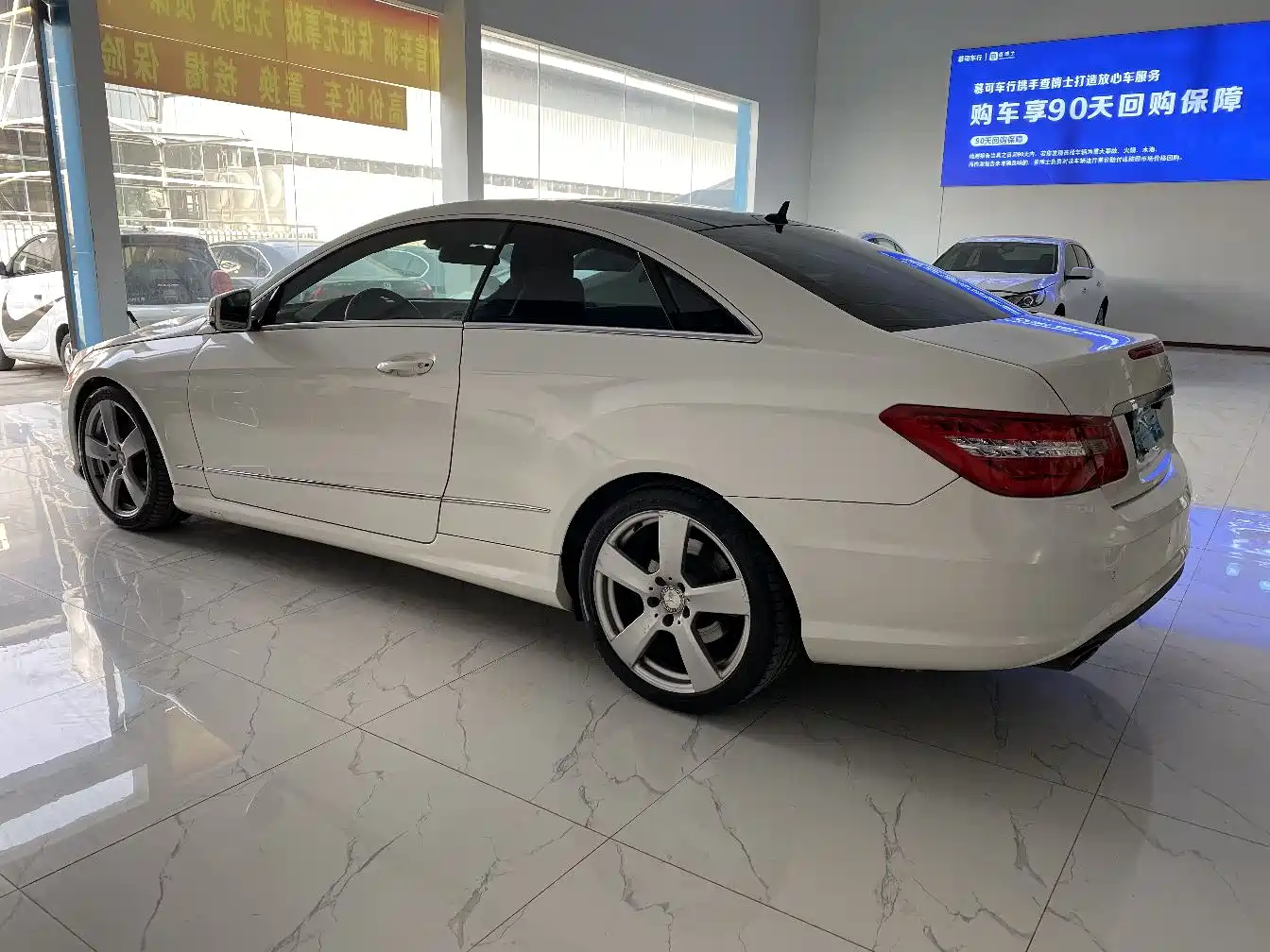 Mercedes-Benz E-Class (Import) 2012 E 200 CGI Coupe фото 6