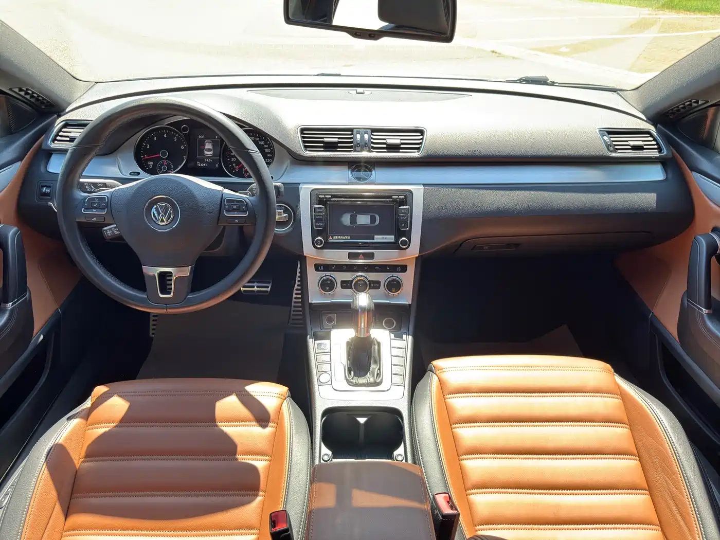 Volkswagen FAW-Volkswagen CC 2016 Model 1.8TSI Luxury фото 6