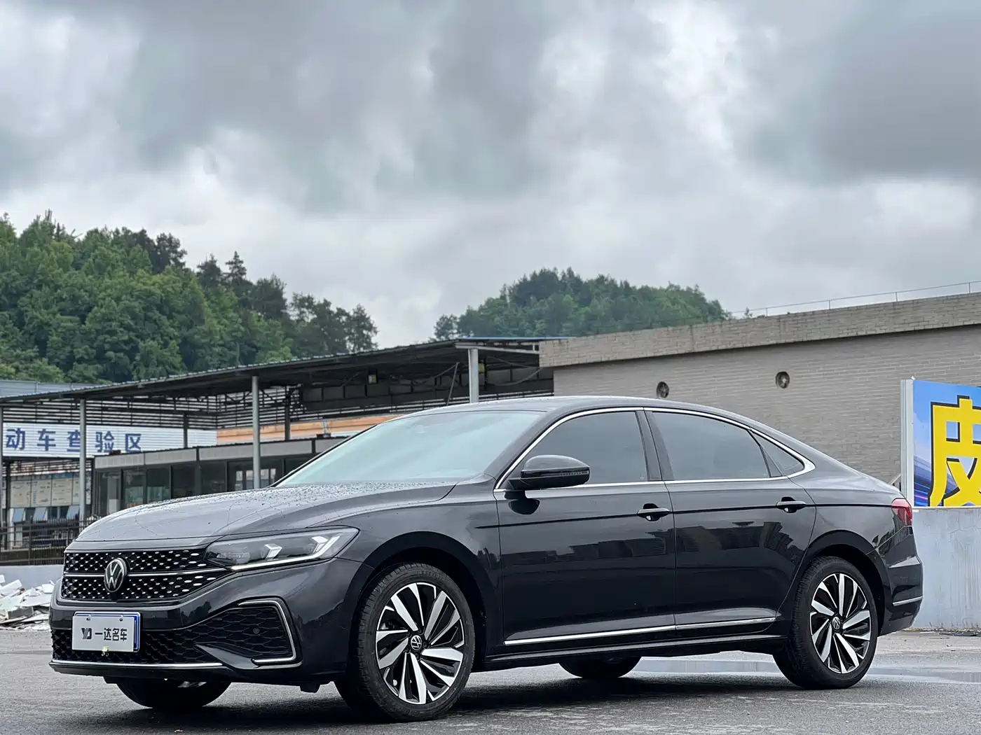 Volkswagen Passat 2023 330TSI Starlight Elite Edition