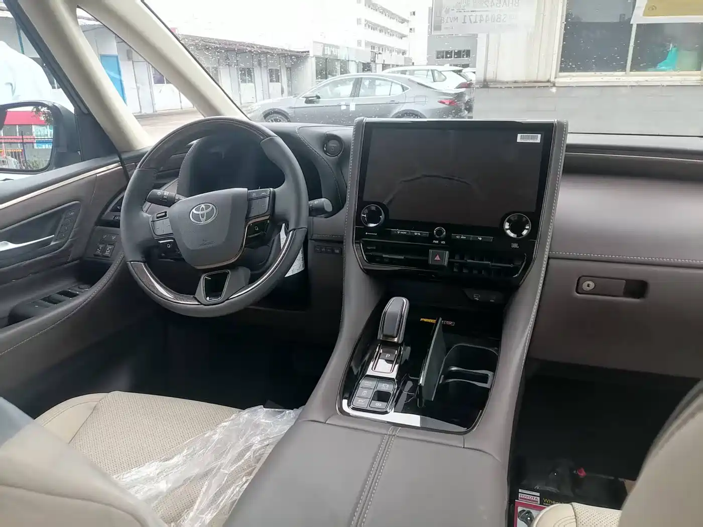 Toyota Alphard 2024 Hybrid 2.5L Prestige Edition фото 6