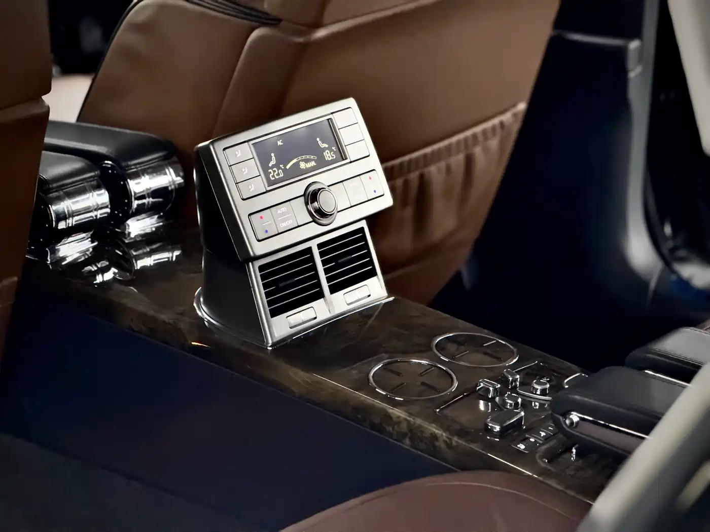 Volkswagen Phaeton 2012 3.6L Premium Custom фото 7