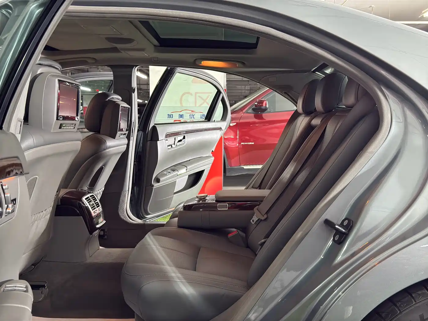 Mercedes-Benz S-Class фото 20