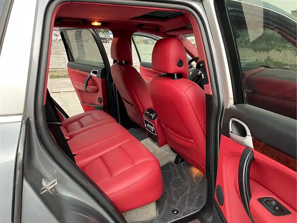 Porsche Cayenne 2006 Cayenne Turbo 4.5T фото 12