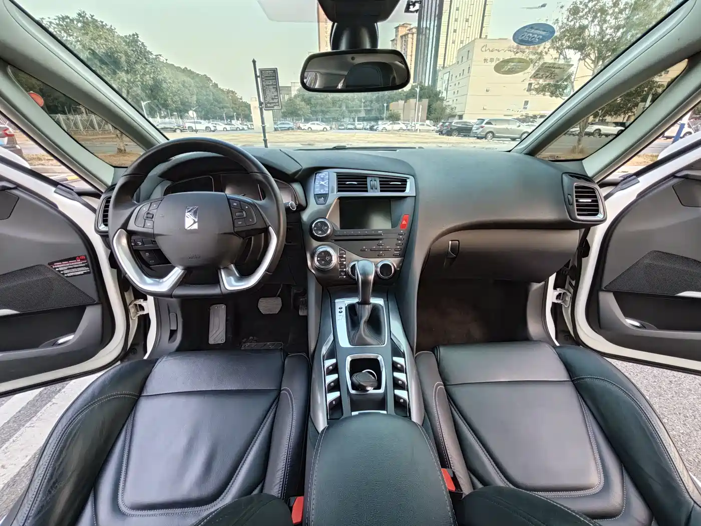 DS 5 2014 1.6T Luxury THP160 фото 8