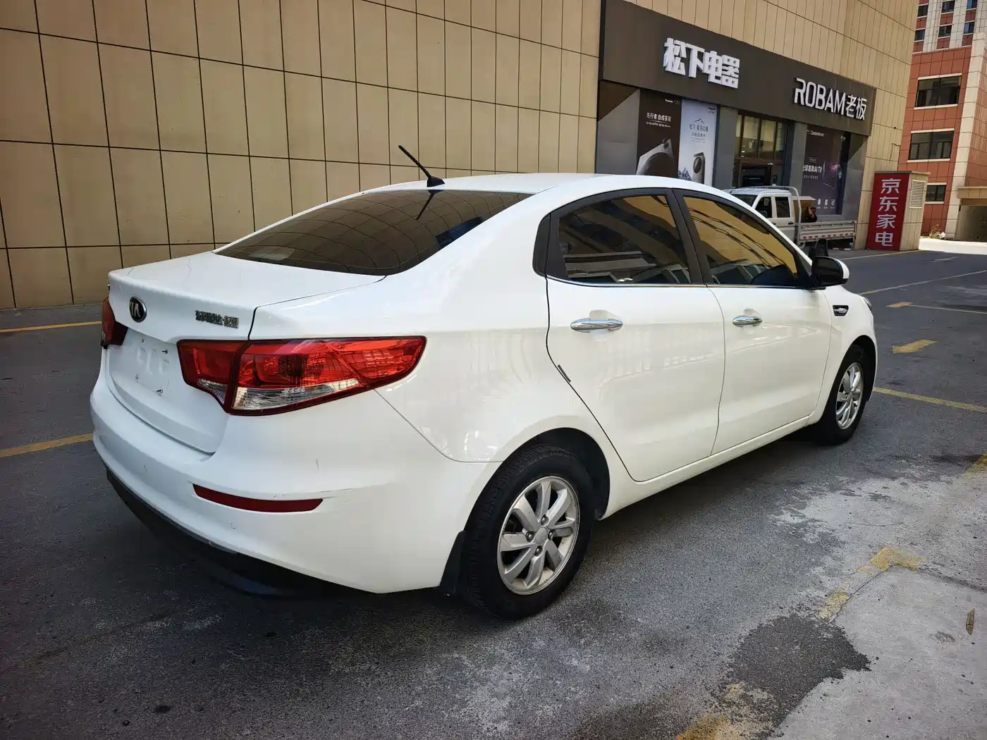 Kia K2 2015 Sedan 1.4L AT GLS фото 8