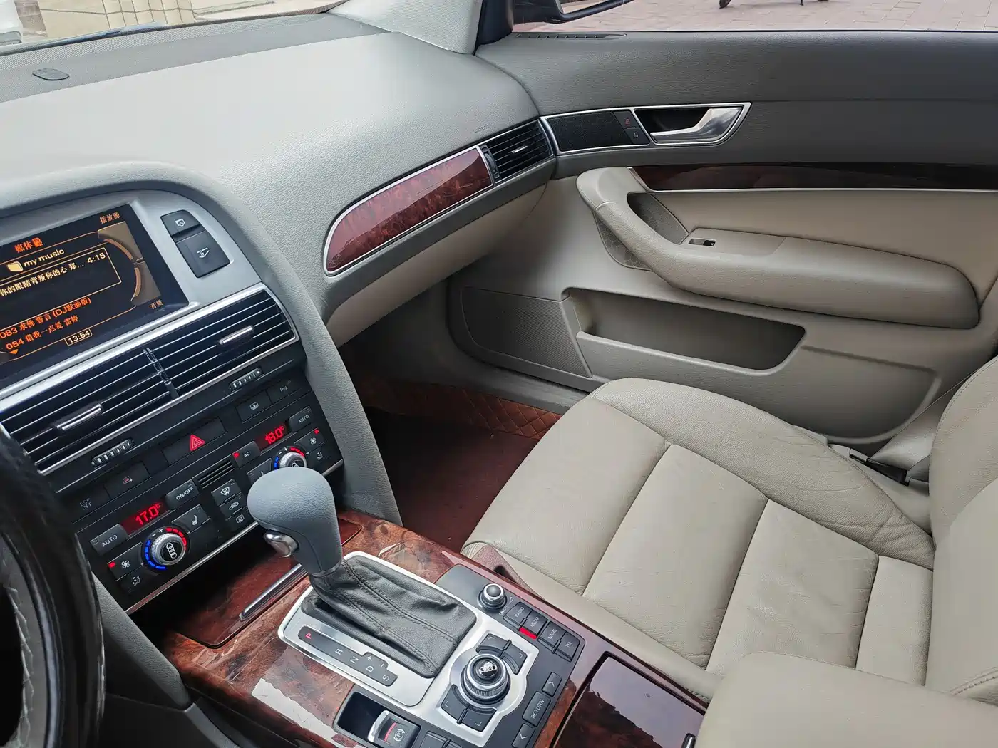 Audi A6L 2011 Model 2.4L Technology фото 12