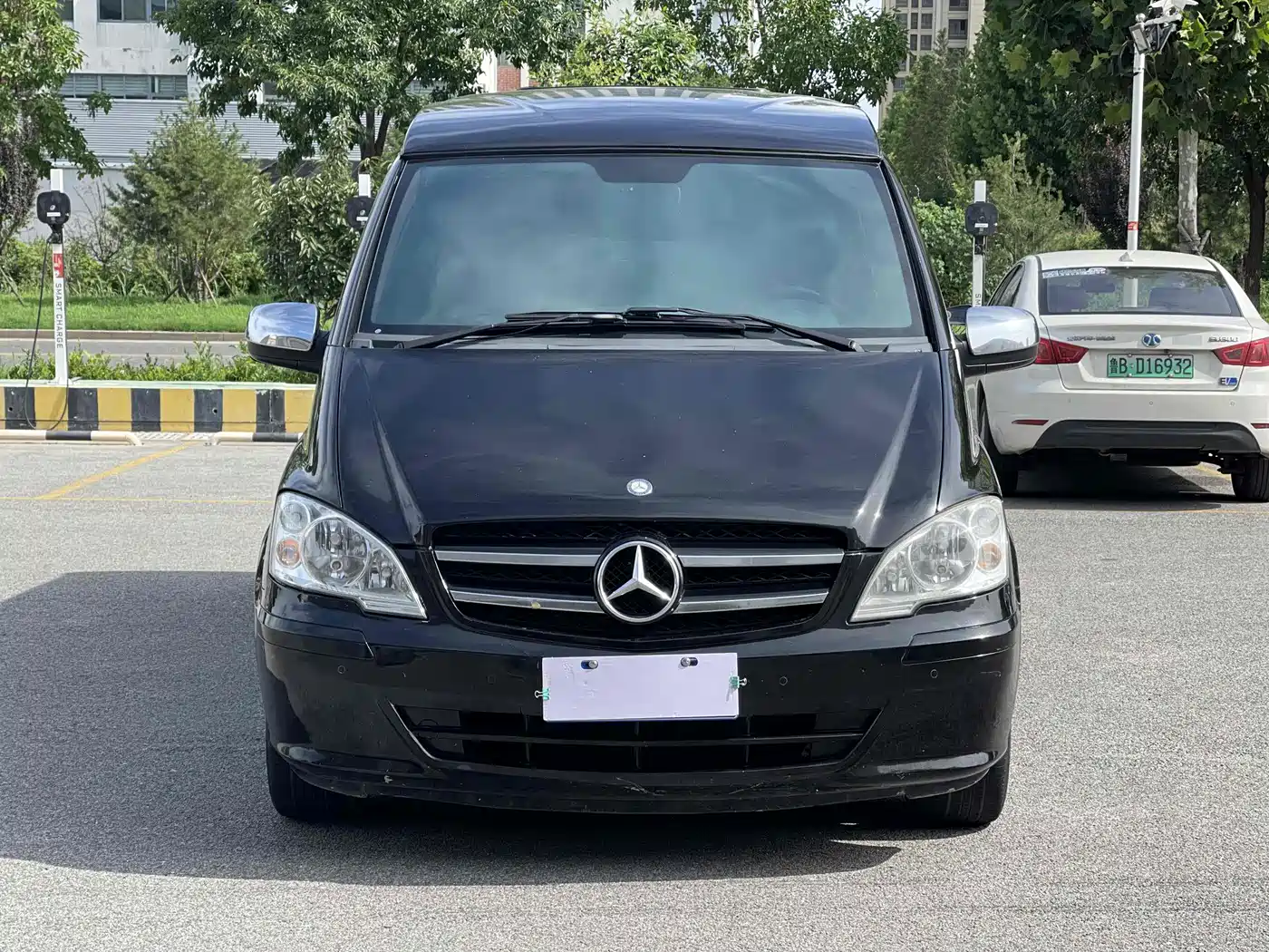 صورة 1 - Mercedes-Benz Vito