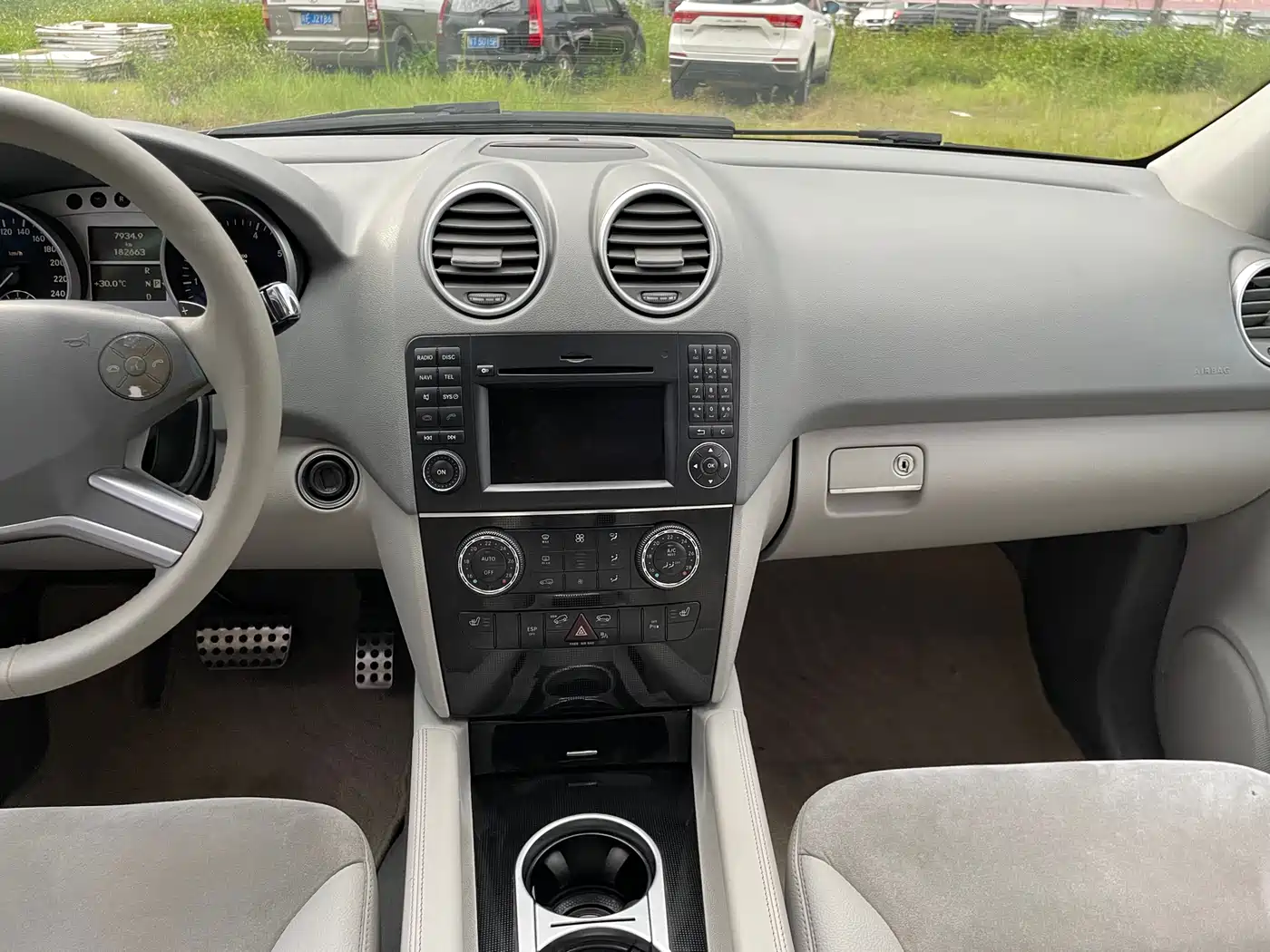 Mercedes-Benz M-Class 2010 ML 300 4MATIC фото 8
