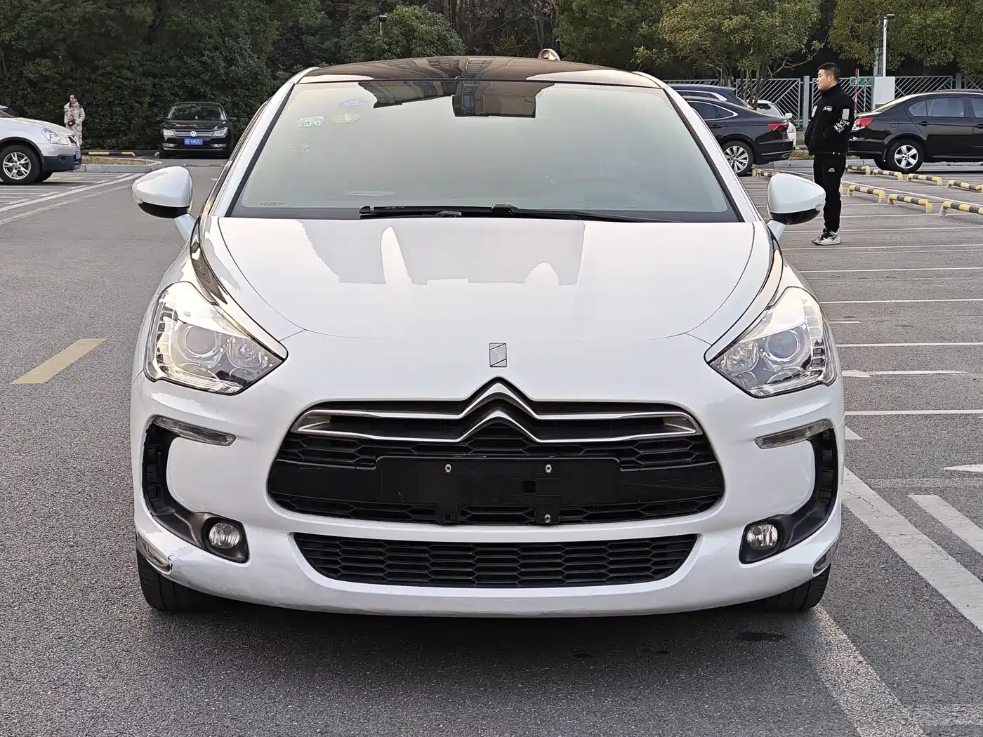 DS 5 2014 1.6T Luxury THP160 фото 2