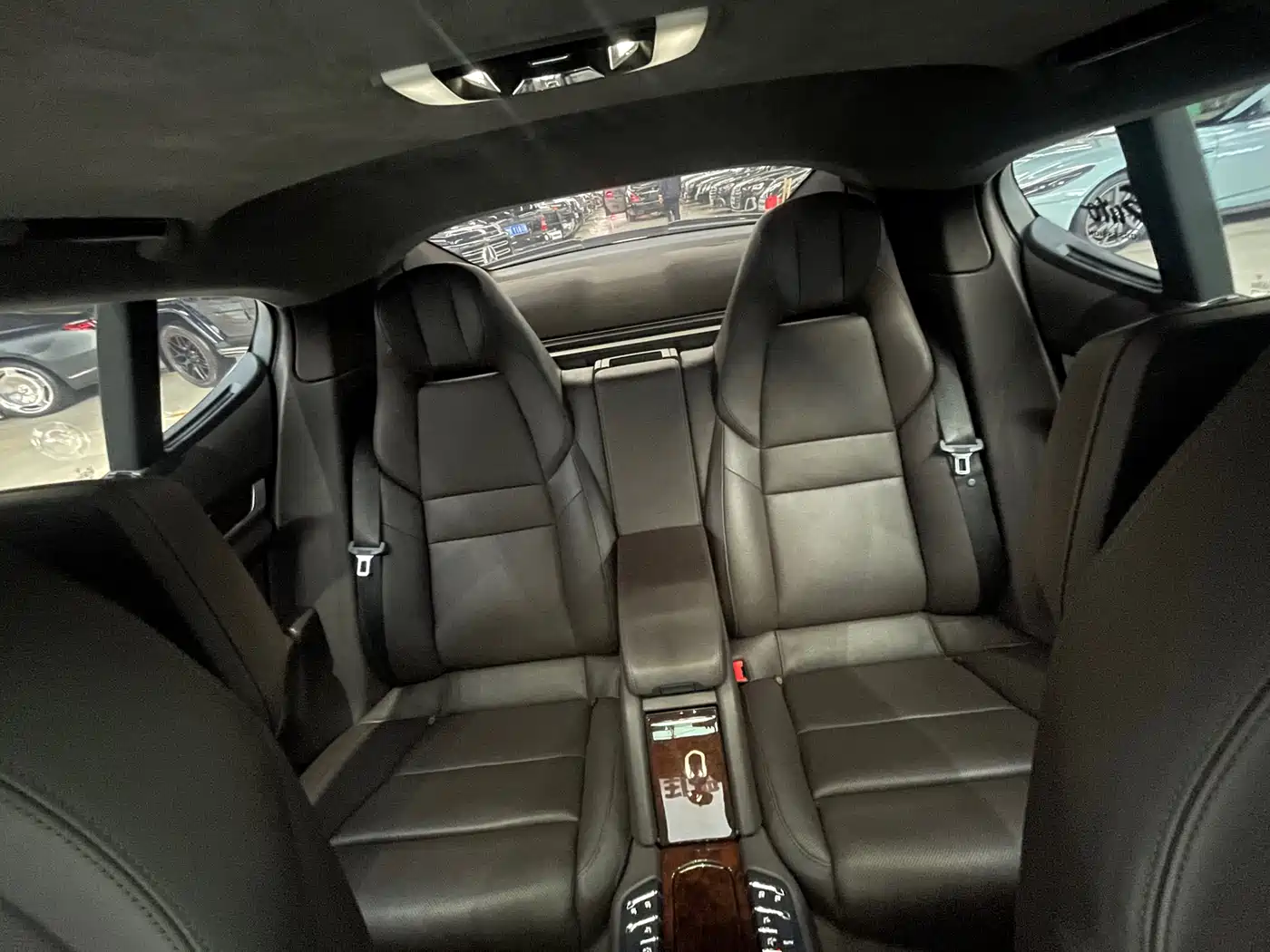 Porsche Panamera 2010 Porsche Panamera Turbo 4.8T фото 9