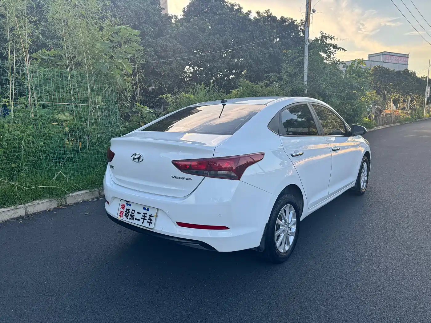 Hyundai Verna 2016 1.4L Manual Cool Edition GLS фото 6