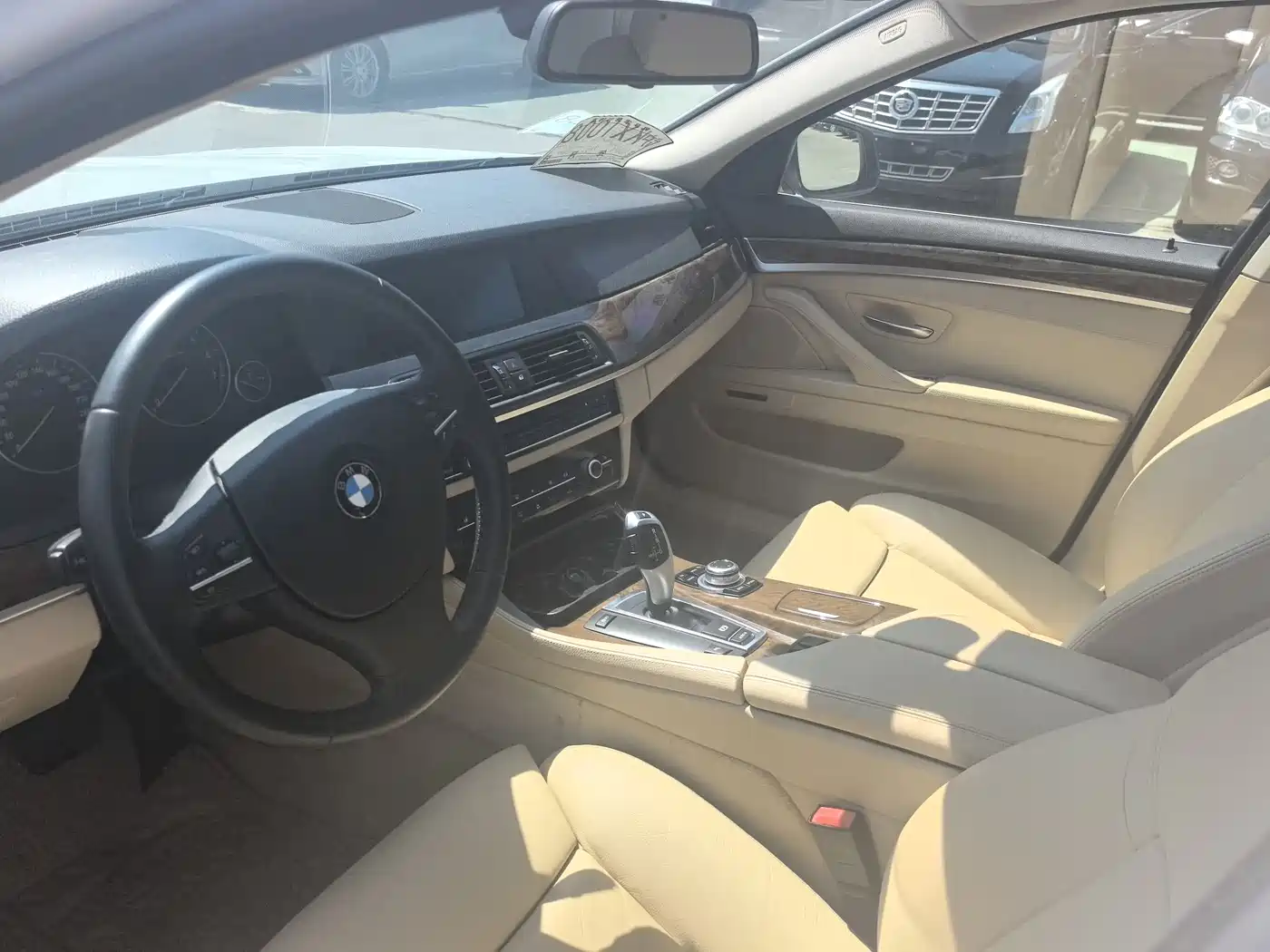 BMW 5 Series 2011 523Li Leading фото 6