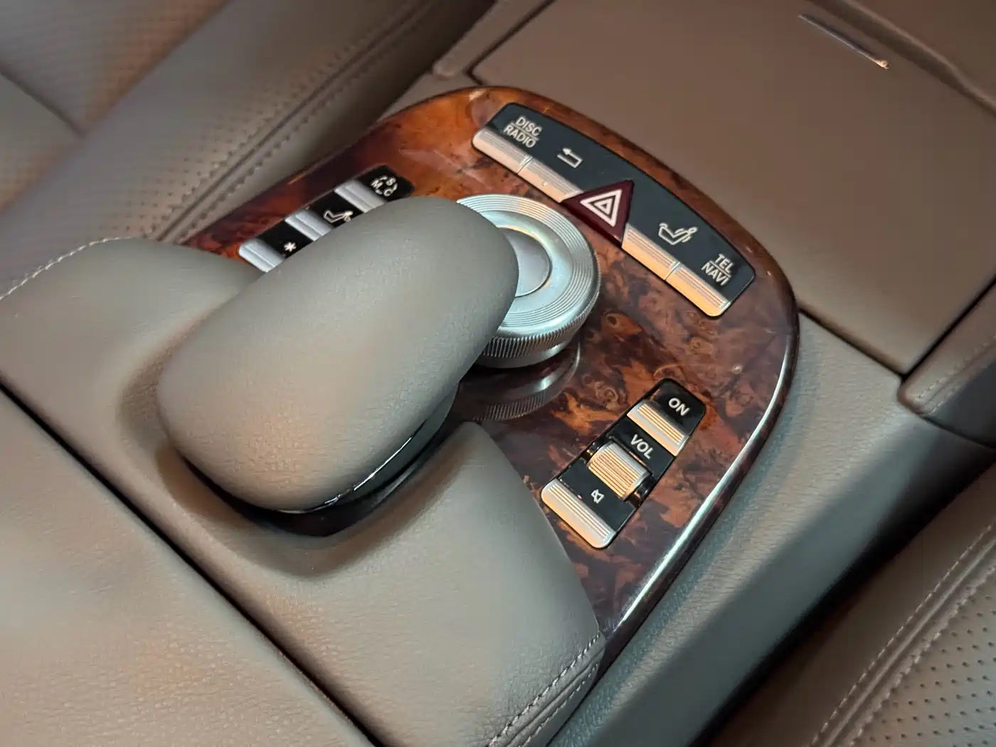 Mercedes-Benz S-Class фото 16