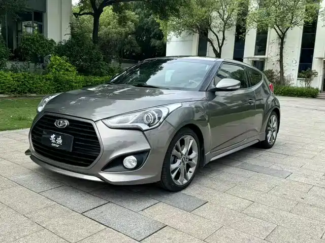 HYUNDAI VELOSTER