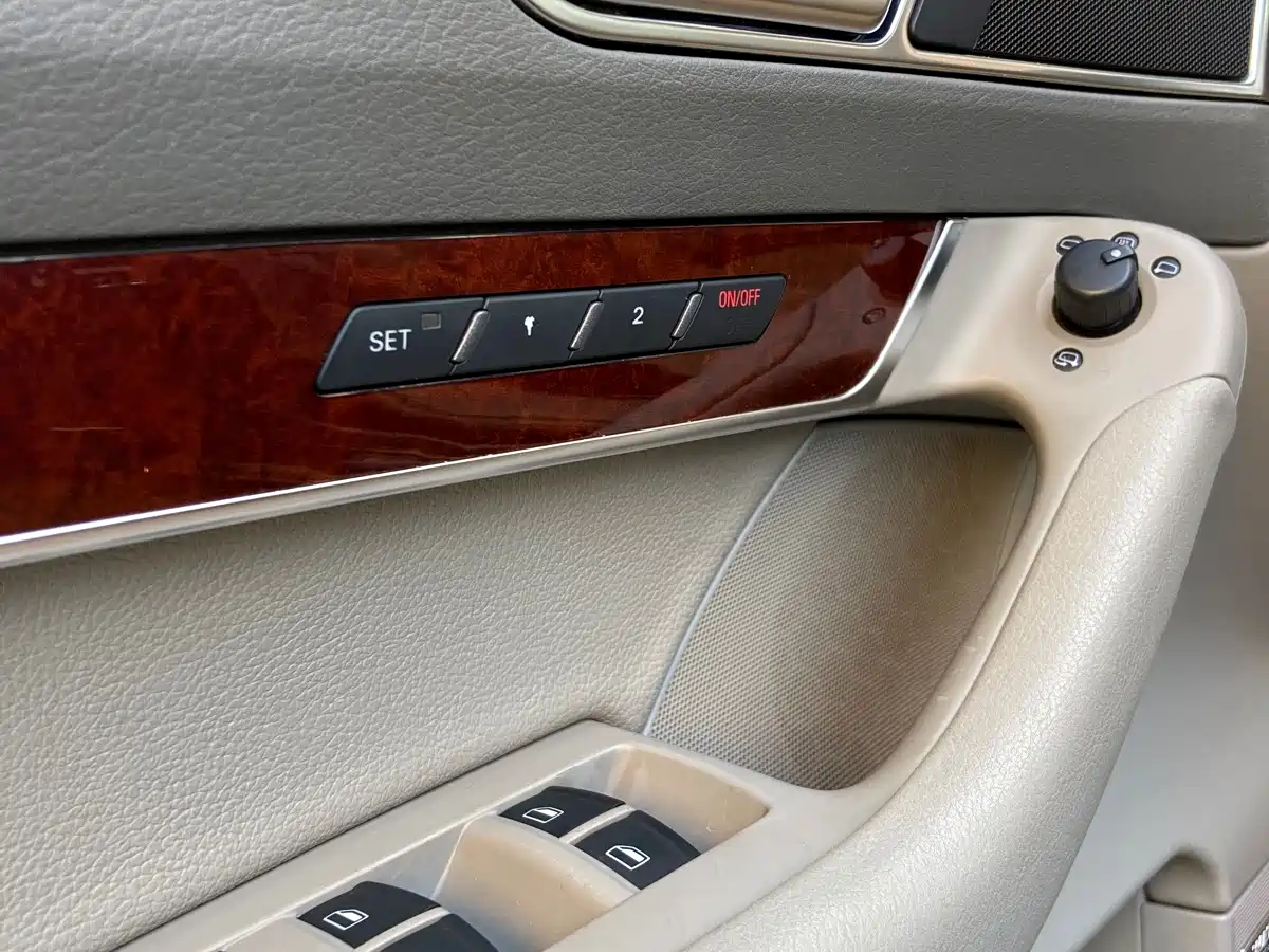 Audi A6L 2005 Model 3.0L Technology Leader фото 9