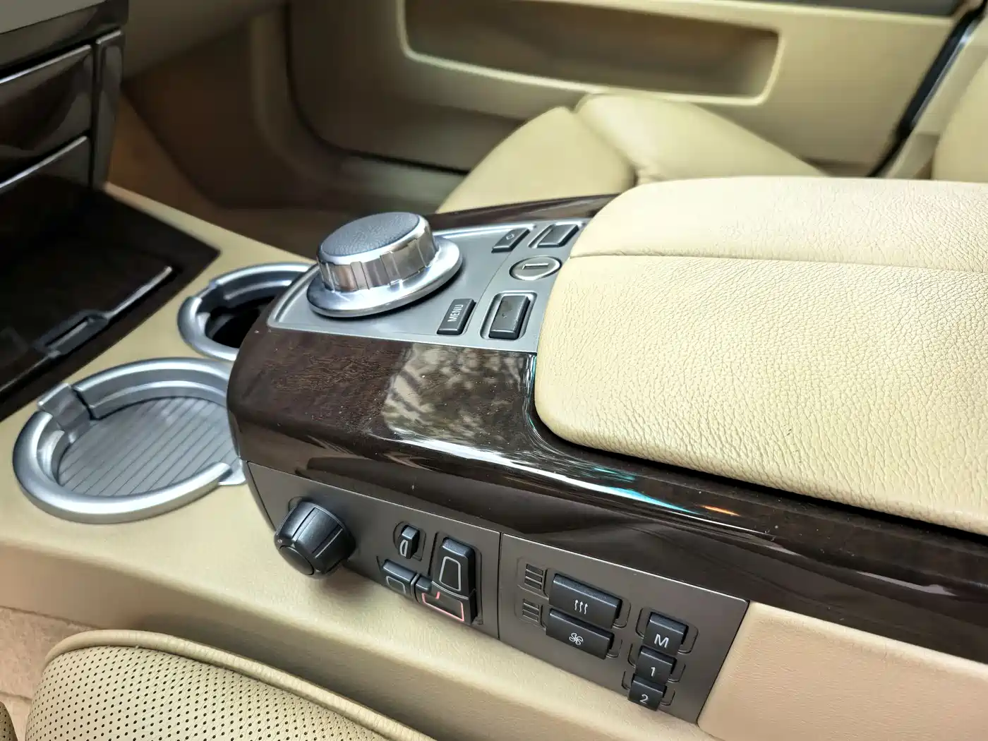 BMW 7 Series 2005 Model 740Li фото 4