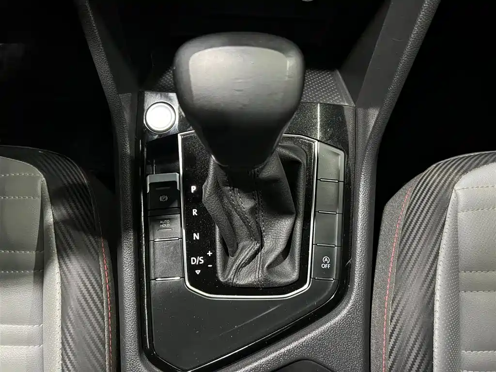 VOLKSWAGEN TIGUAN X