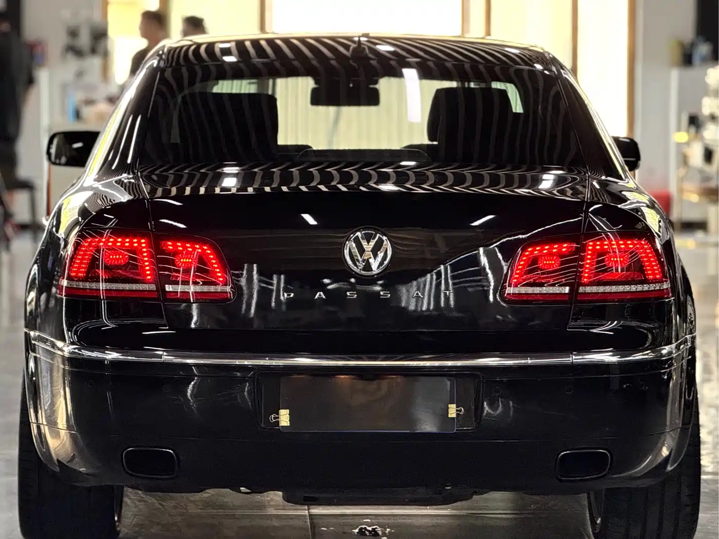 Volkswagen Phaeton 2012 3.6L Premium Custom фото 5