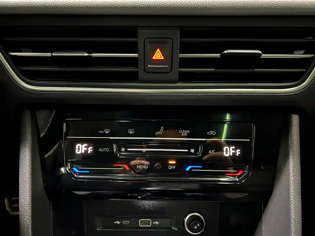 VOLKSWAGEN TIGUAN X