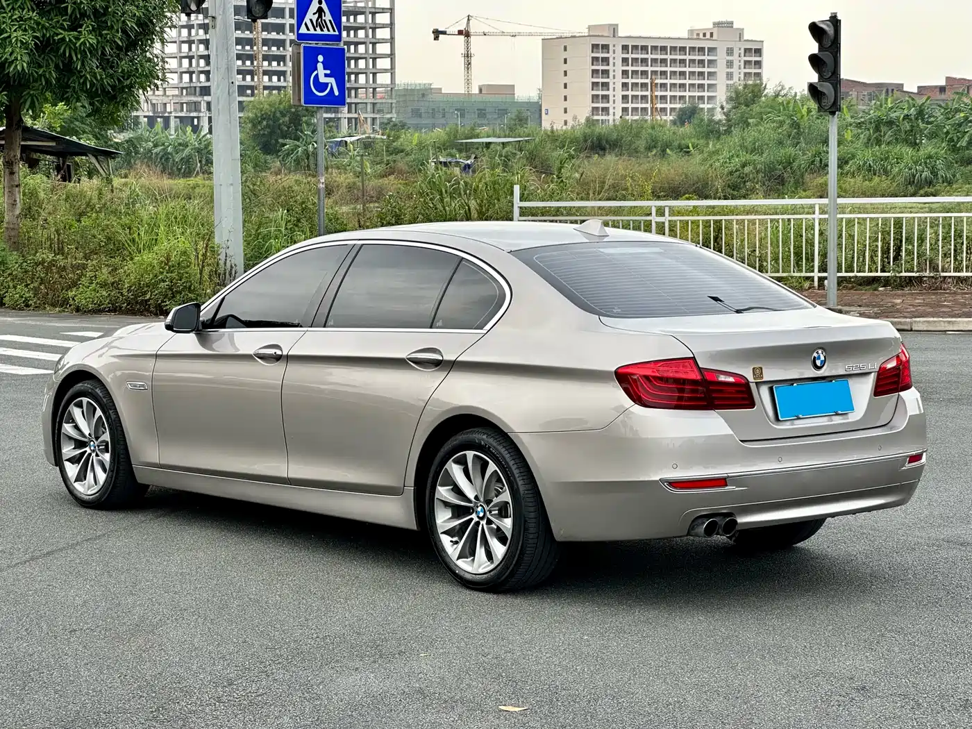 BMW 5 Series 2014 525Li Fashion Design Package фото 19